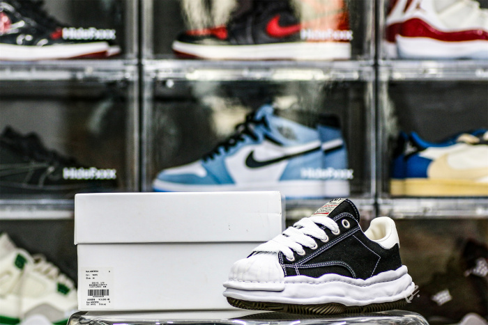 MaisOn Margiel@ Yasuhir0 Blakey OG Sole Canvas Low Black No Logo sneakers