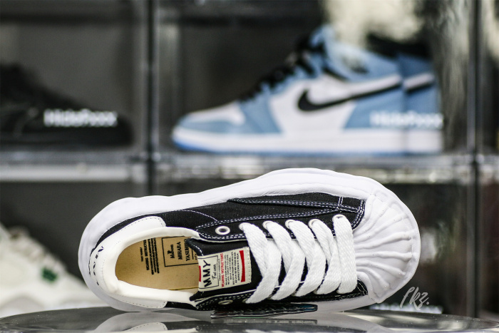 MaisOn Margiel@ Yasuhir0 Blakey OG Sole Canvas Low Black No Logo sneakers