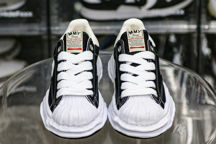 MaisOn Margiel@ Yasuhir0 Blakey OG Sole Canvas Low Black No Logo sneakers