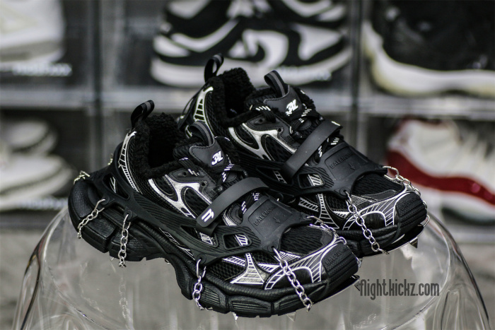 Balenciag* 3XL Ski Sneaker in Black ((Removable footwear chains) ) 