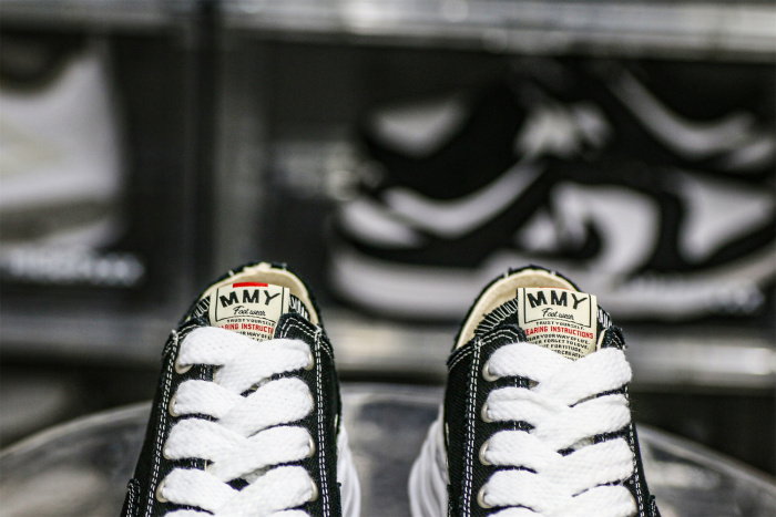 MaisOn Margiel@ Yasuhir0 Hank low-top Black sneakers