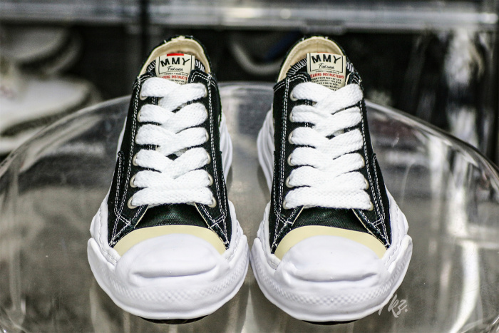 MaisOn Margiel@ Yasuhir0 Hank low-top Black sneakers