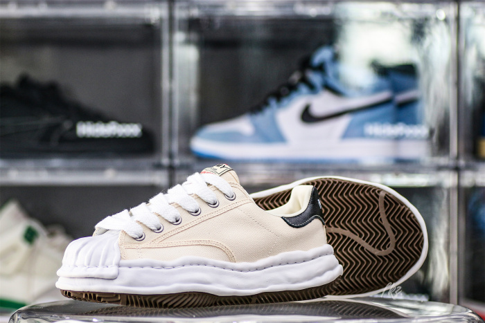 MaisOn Margiel@ Yasuhir0 OG Sole Shellcap Canvas Low-top Sneakers