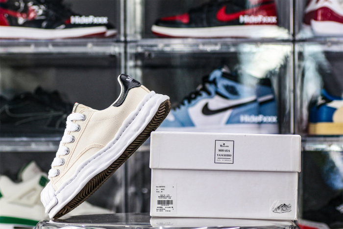 MaisOn Margiel@ Yasuhir0 OG Sole Shellcap Canvas Low-top Sneakers