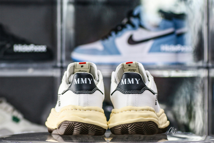 MaisOn Margiel@ Yasuhir0 chunky rubber sole white sneakers