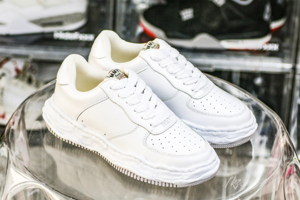 Maison Margiela Yasuhir0 perforated-detail low-top sneakers