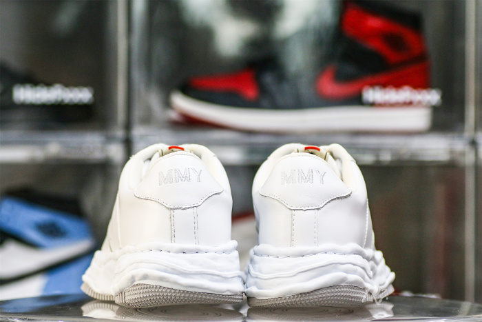 MaisOn Margiel@ Yasuhir0 perforated-detail low-top sneakers