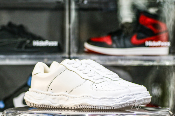 Maison Margiela Yasuhir0 perforated-detail low-top sneakers