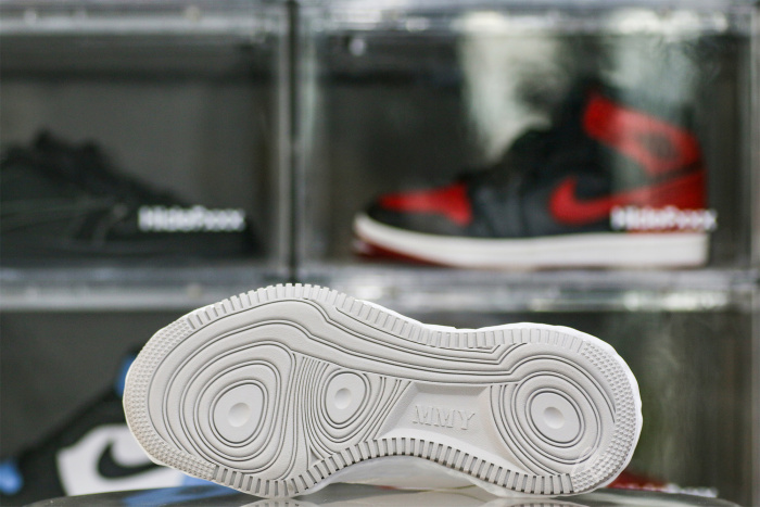 MaisOn Margiel@ Yasuhir0 perforated-detail low-top sneakers