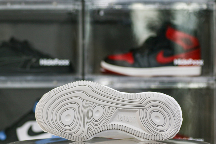 MaisOn Margiel@ Yasuhir0 perforated-detail low-top sneakers