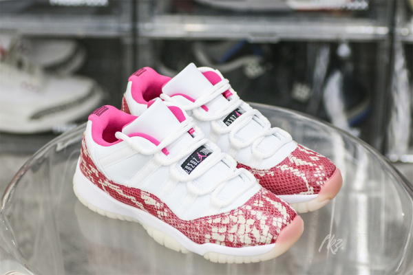 Air Jordan 11 Retro Low Pink Snakeskin (2019) (Women's)