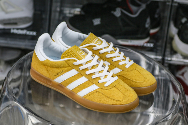 Adidas Gazelle Indoor Orange Peel White