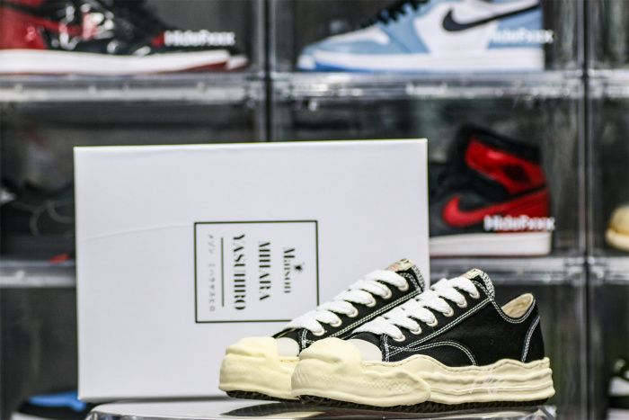 MaisOn Margiel@ Yasuhir0 lace-up low-top sneakers