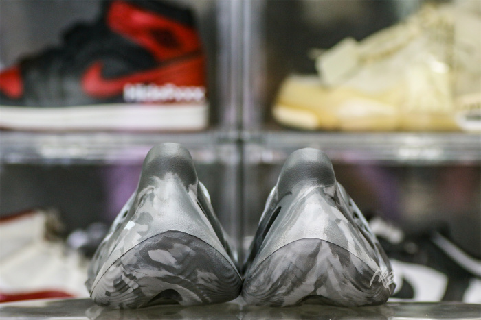 Adidas YEEZY FOAM RUNNER  Mx Granite  灰色