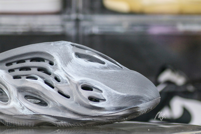 Adidas YEEZY FOAM RUNNER  Mx Granite  灰色