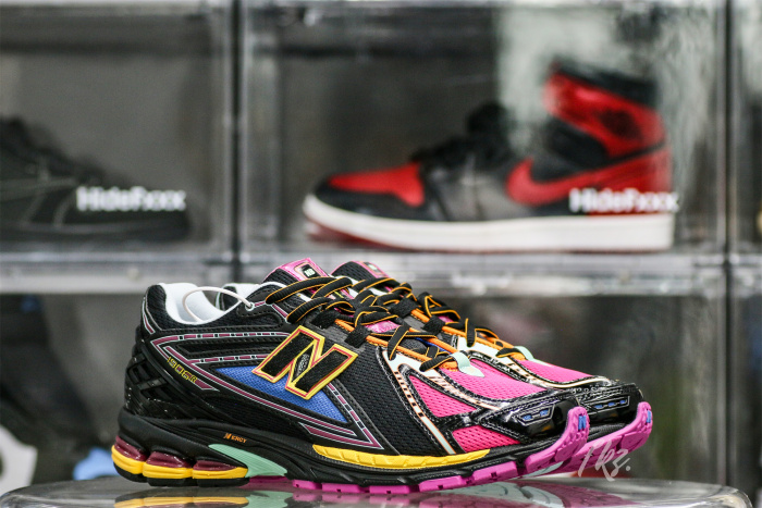New Balance 1906R  Neon Night  2022