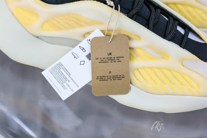 Yeezy 700 v3 “Mono Safflower  2022