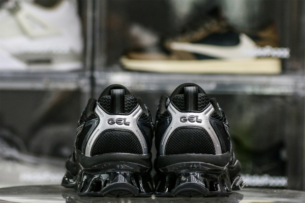 Gel Quantum Kinetic Graphite Grey Black