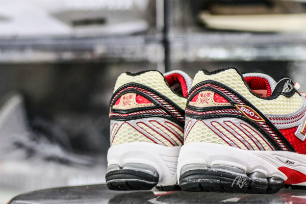 New Balance 860v2 Aime Leon Dore Red