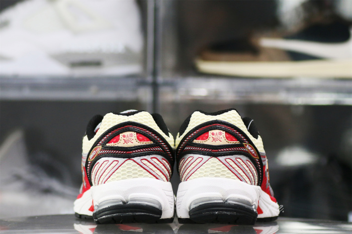 New Balance 860v2 Aime Leon Dore Red
