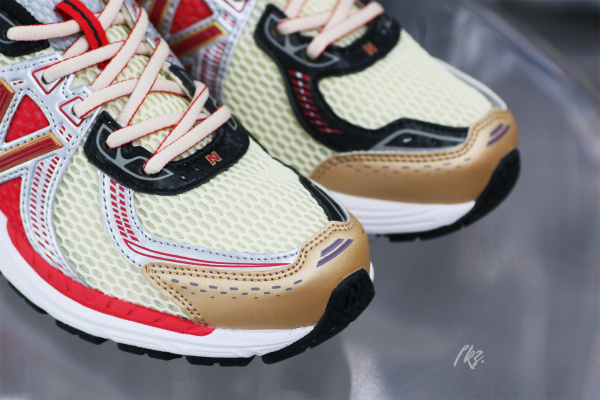 New Balance 860v2 Aime Leon Dore Red