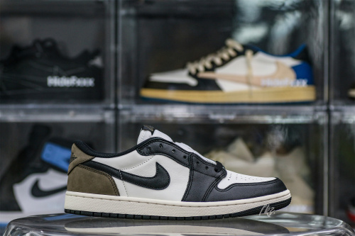 Air Jordan 1 Retro Low OG 'Mocha'