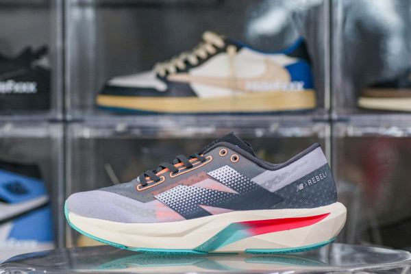 New Balance FuelCell Rebel v4 Grey / Pink / White