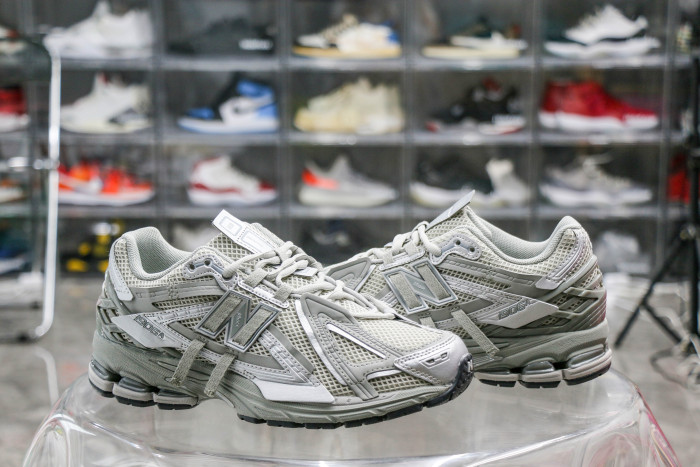 New Balance 1906A 'Concrete Silver Metallic'