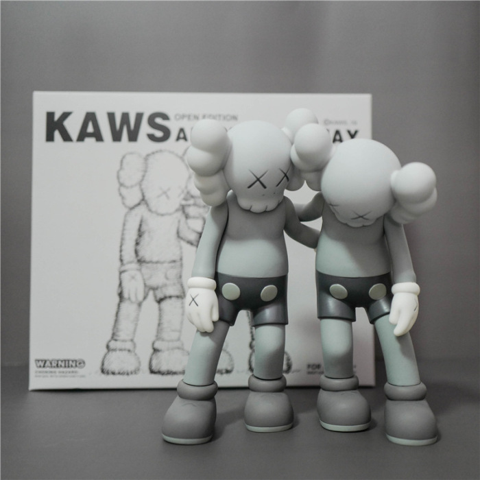Kaws Along the way 26cm