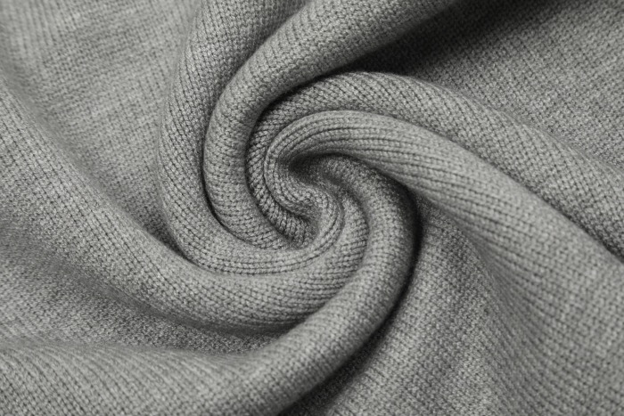 Am1 2024SS classic gray jacquard big heart turtleneck sweater