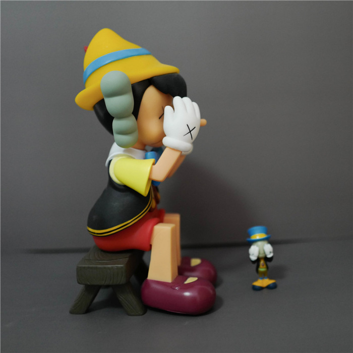 Kaws x Pinocchio & Jiminy Cricket  2010 27cm