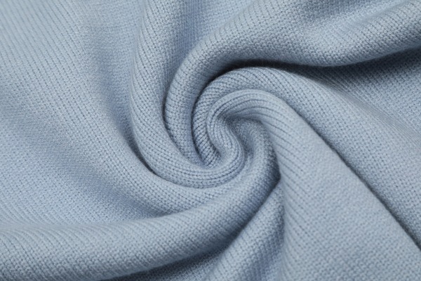 Am1 2024SS classic blue jacquard big heart turtleneck sweater