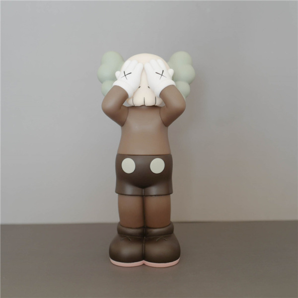 KAWS UK Holiday & KAWS Passing through 25cm
