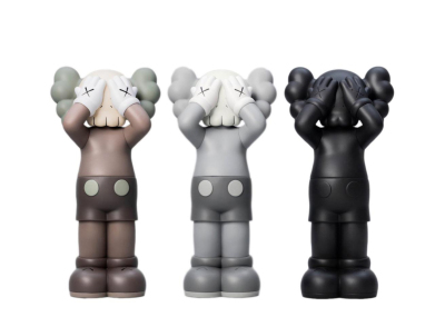 KAWS UK Holiday & KAWS Passing through 25cm