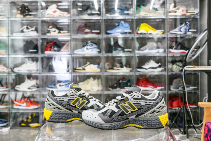 New Balance 1906U Castlerock Ginger Lemon