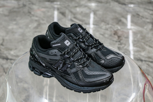 New Balance 1906U Triple Black