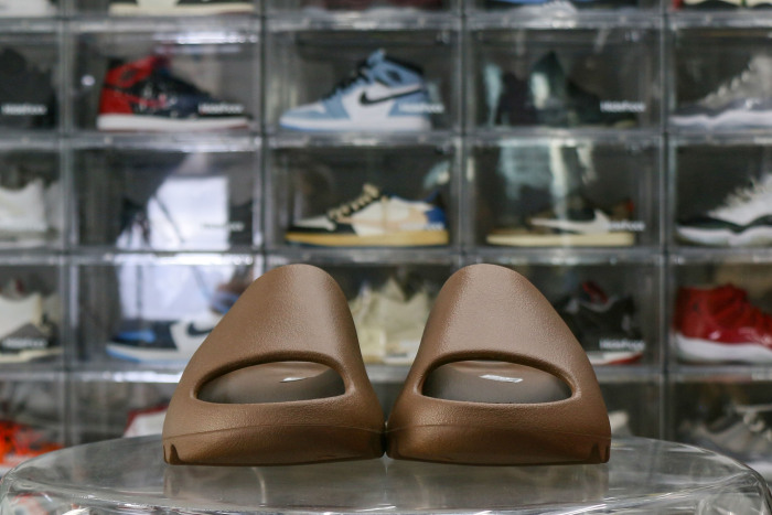 Yeezy Slides Soot 2021 GX6141（A1 Batch）