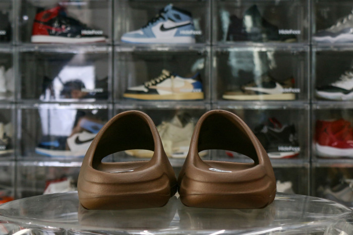 Yeezy Slides Soot 2021 GX6141（A1 Batch）