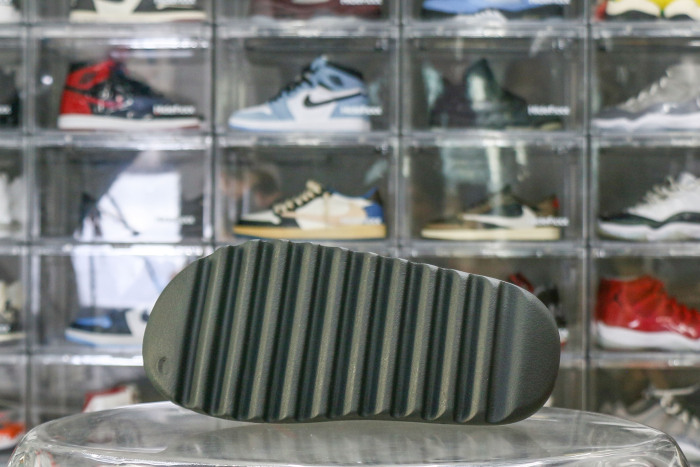 Yeezy Slides Granite 2023  ID4132（A1 Batch）