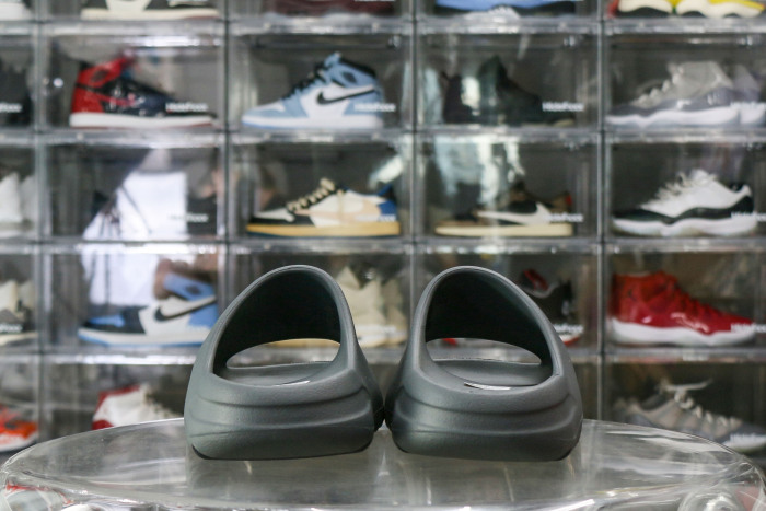 Yeezy Slides Slate Grey 2023 ID2350（A1 Batch）