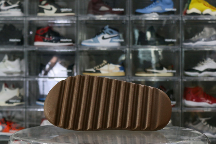 Yeezy Slides Soot 2021 GX6141（A1 Batch）