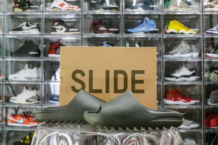 Yeezy Slides Dark Onyx ID5103（A1 Batch）