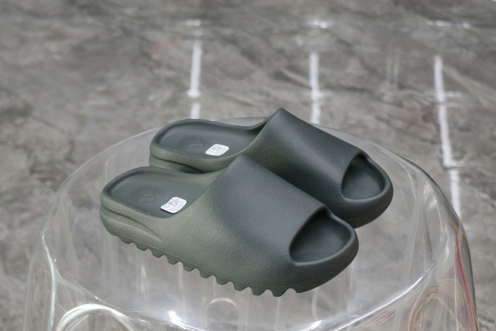 Yeezy Slides Dark Onyx ID5103（A1 Batch）
