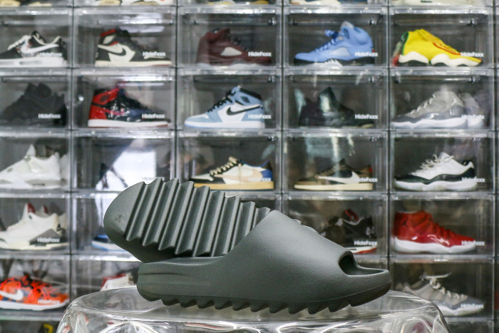 Yeezy Slides Granite 2023  ID4132（A1 Batch）