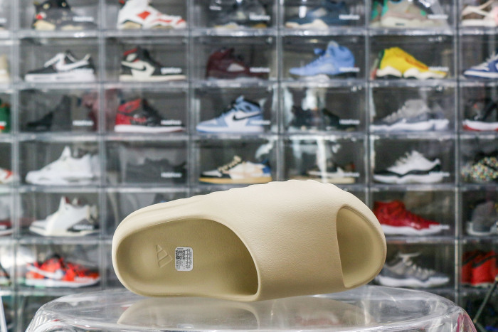 Yeezy Slides Bone 2022 FZ5897 骨白（A1 Batch）