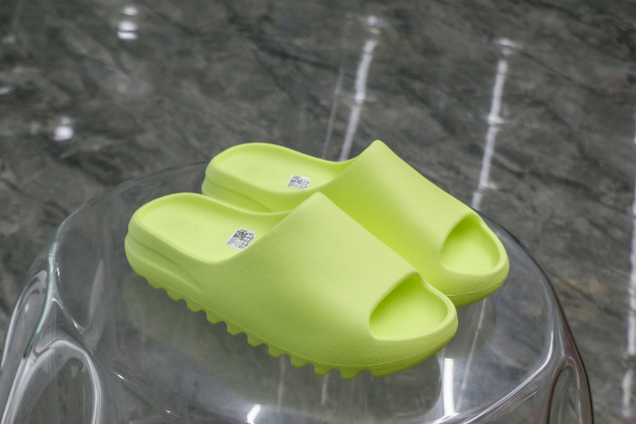 adidas Yeezy Slide Glow Green 2022 HQ6447 (A1 Batch)