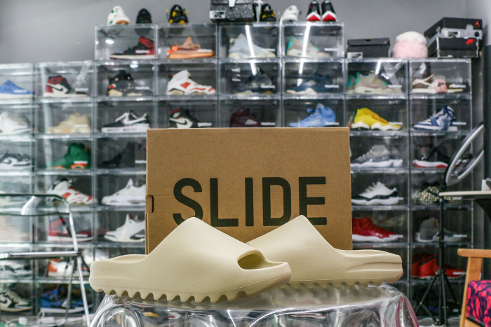 Yeezy Slides Bone 2022 FZ5897 骨白（A1 Batch）