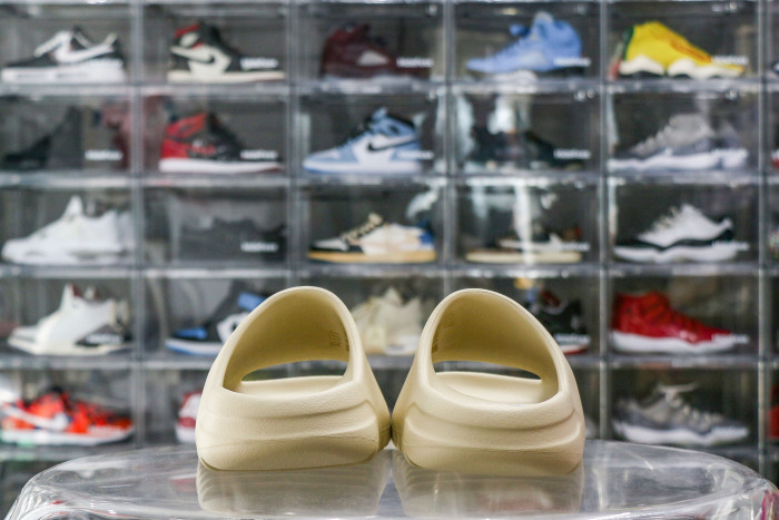 Yeezy Slides Bone 2022 FZ5897 骨白（A1 Batch）