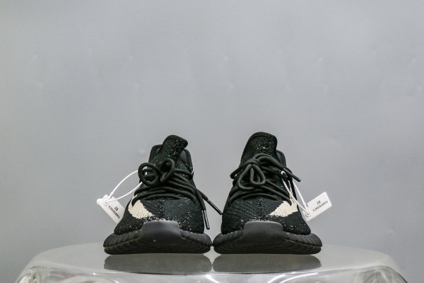 Yeezy Boost 350 V2 Core Black White (A2 Batch)