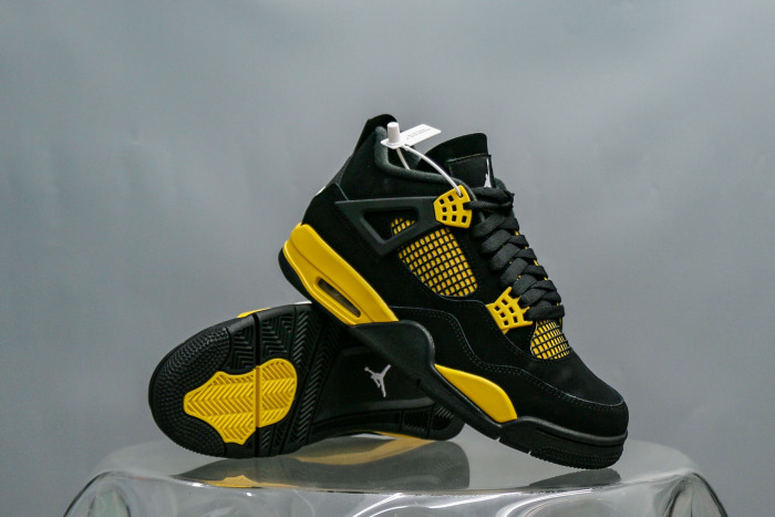 Jordan 4 Retro Thunder (2023) (A2 Batch)